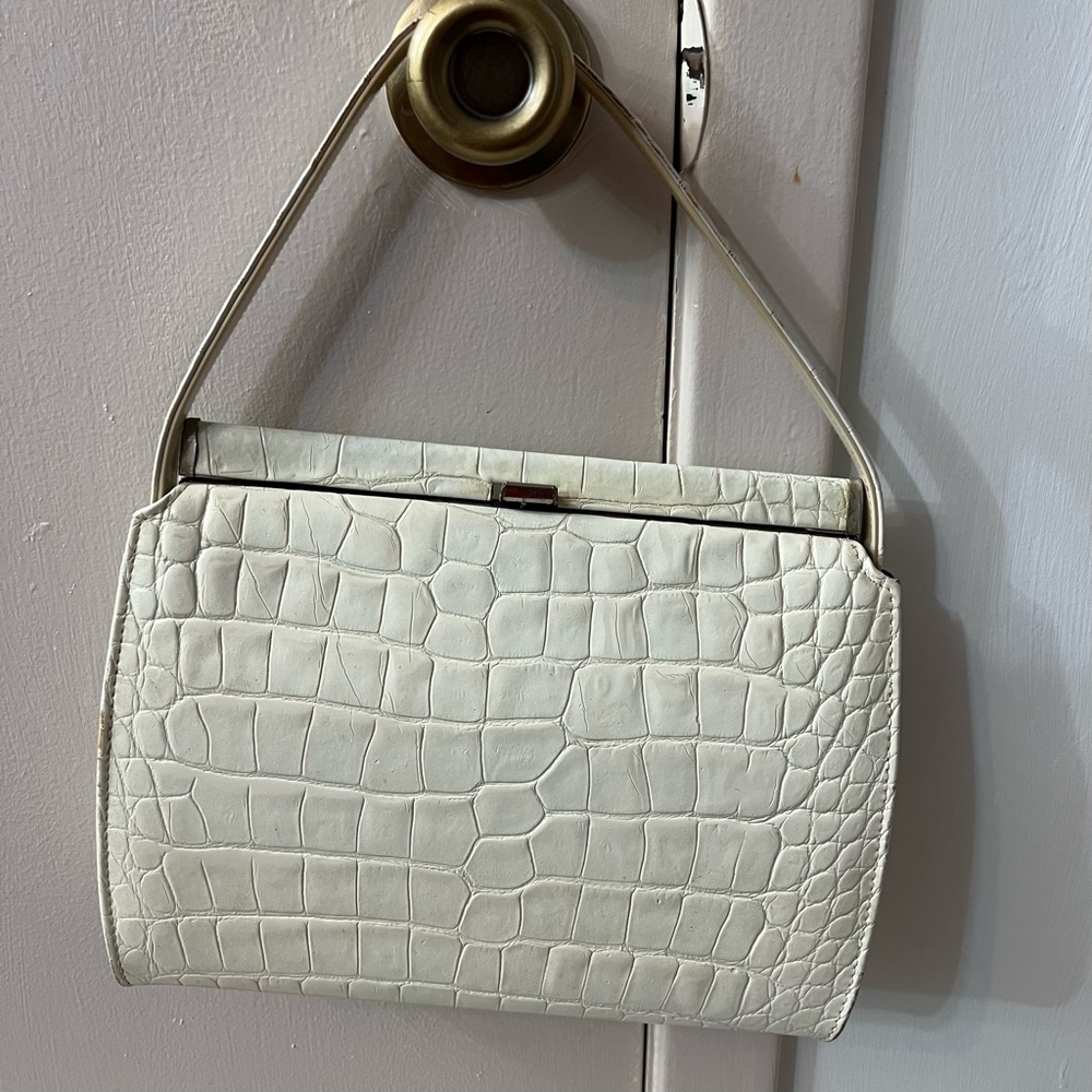 Elegant cream Crocodile-Embossed Women's handBag